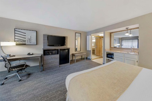 Best Western Plus Executive Inn image 11