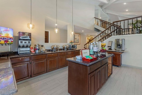 Best Western Plus Executive Inn image 28