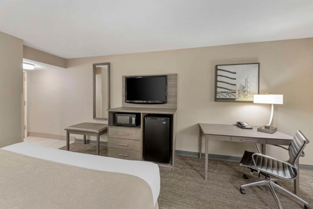 Best Western Plus Executive Inn